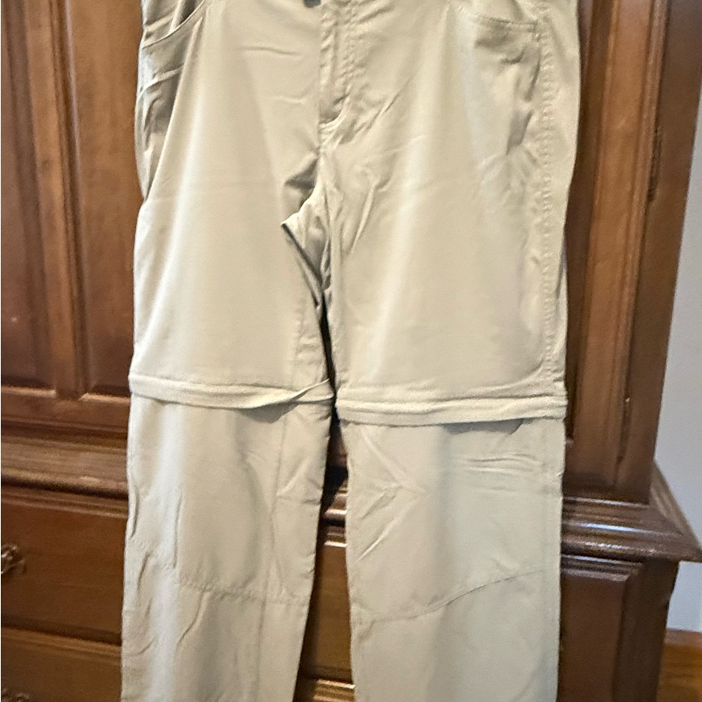Women’s Columbia Sportswear Hiking Pants in Tan